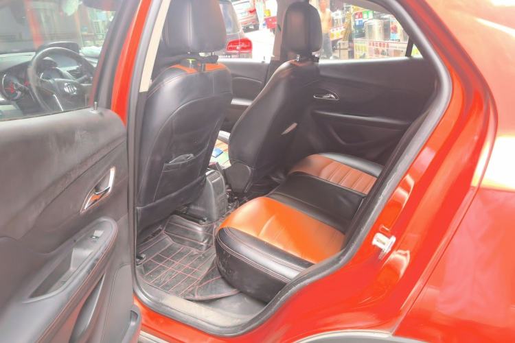 Used Buick Encore 2015 1.4T Automatic Two-Wheel Drive Urban Elite Version Left Rear Seat
