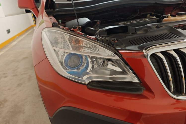 Used Buick Encore 2015 1.4T Automatic Two-Wheel Drive Urban Elite Version Right Front Headlight