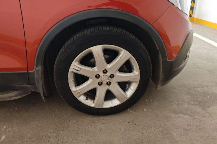 Used Buick Encore 2015 1.4T Automatic Two-Wheel Drive Urban Elite Version Right Front Wheel Hub