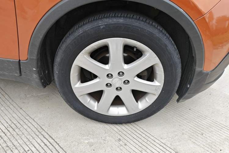 Used Buick Encore 2015 1.4T Automatic Two-Wheel Drive Urban Elite Version Right Front Wheel Hub