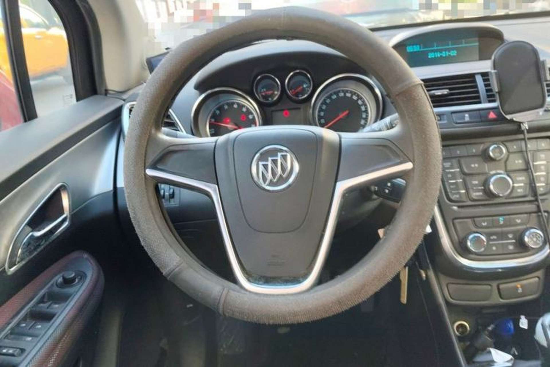 Used Buick Encore 2015 1.4T Manual Two-Wheel Drive Urban Advanced Model Steering Wheel