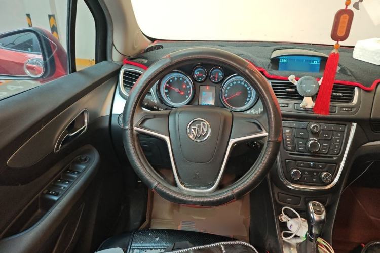 Used Buick Encore 2015 1.4T Automatic Two-Wheel Drive Urban Elite Version Steering Wheel