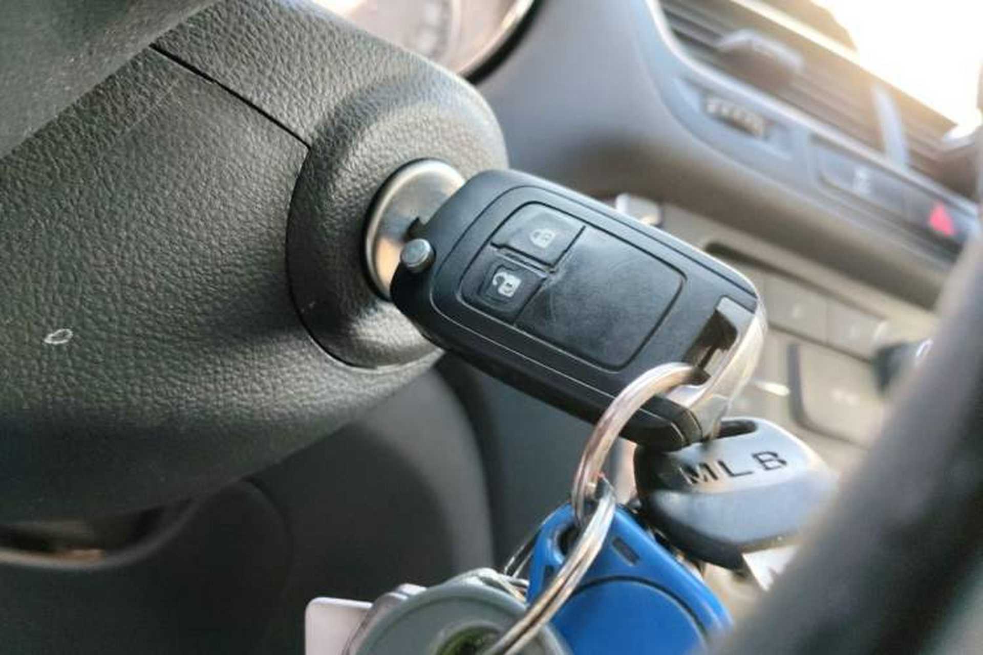 Used Buick Encore 2015 1.4T Manual Two-Wheel Drive Urban Advanced Model Vehicle Key