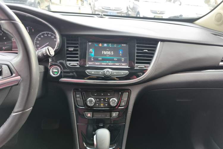 Used Buick Encore 2016 18T Automatic Two-Wheel Drive Urban Elite Model Audio And AC Panel