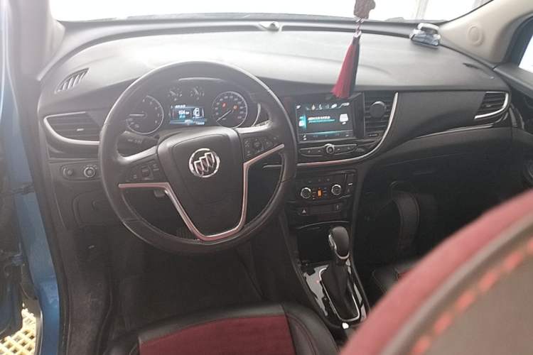 Used Buick Encore 2016 18T Automatic All-Wheel-Drive Flagship Model Center Console