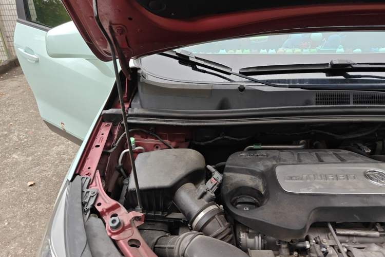 Used Buick Encore 2016 18T Automatic Two-Wheel Drive Urban Leading Edition Engine Bay Right