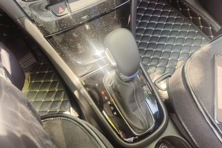 Used Buick Encore 2016 18T Automatic Two-Wheel Drive Urban Leading Edition Gear Lever