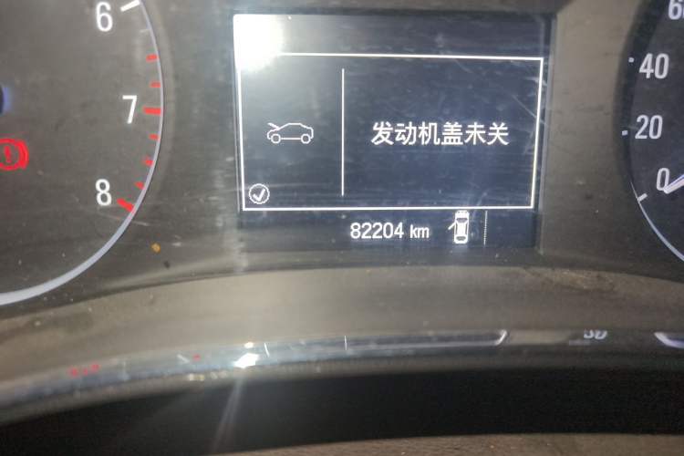Used Buick Encore 2016 18T Manual Two-Wheel Drive Urban Advanced Model Odometer Close Up