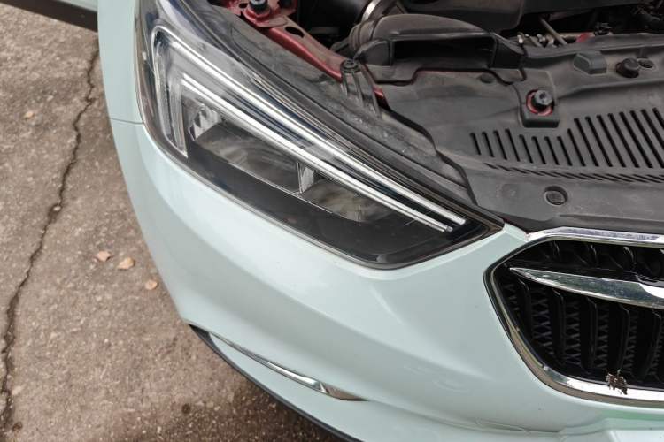 Used Buick Encore 2016 18T Automatic Two-Wheel Drive Urban Leading Edition Right Front Headlight