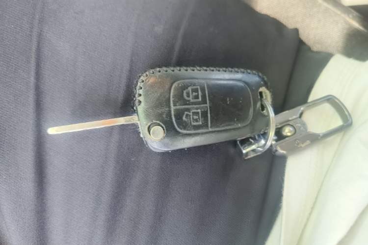 Used Buick Encore 2016 18T Automatic Two-Wheel Drive Urban Leading Edition Vehicle Key