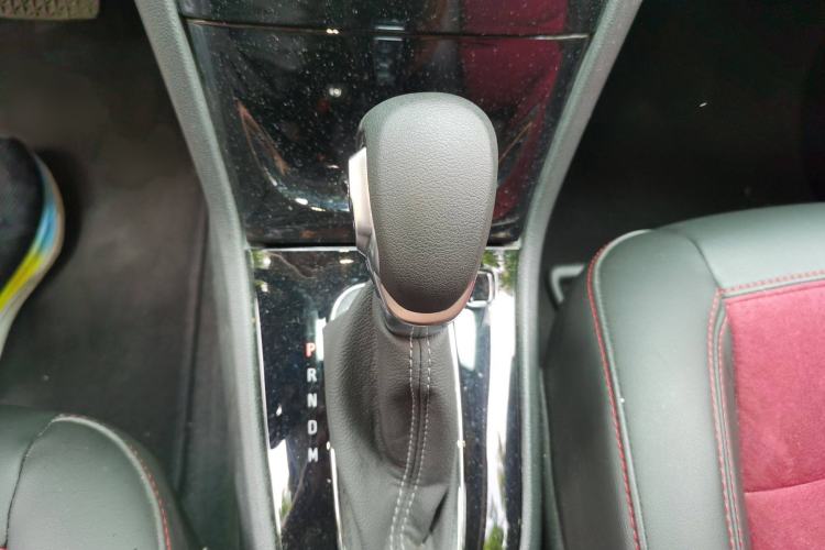 Used Buick Encore 2016 18T Automatic Two-Wheel Drive Urban Elite Model Gear Lever
