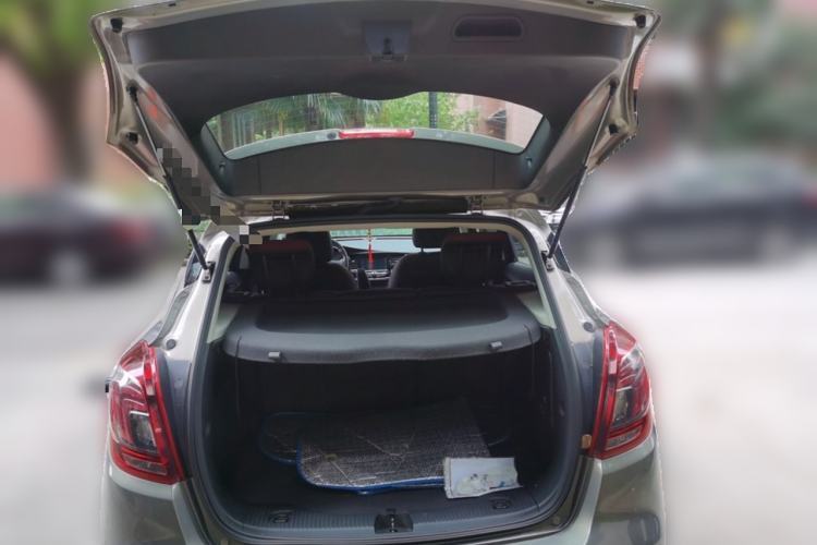 Used Buick Encore 2016 18T Automatic Two-Wheel Drive Urban Elite Model Trunk