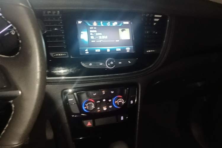 Used Buick Encore 2016 18T Automatic Two-Wheel Drive Urban Elite Model Audio And AC Panel
