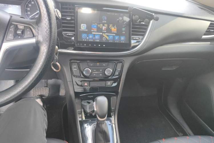 Used Buick Encore 2016 18T Automatic Two-Wheel Drive Urban Leading Edition Audio And AC Panel