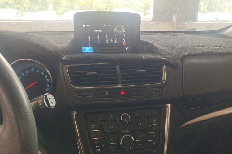 Used Buick Encore 2016 18T Automatic Two-Wheel Drive Urban Leading Edition Audio And AC Panel