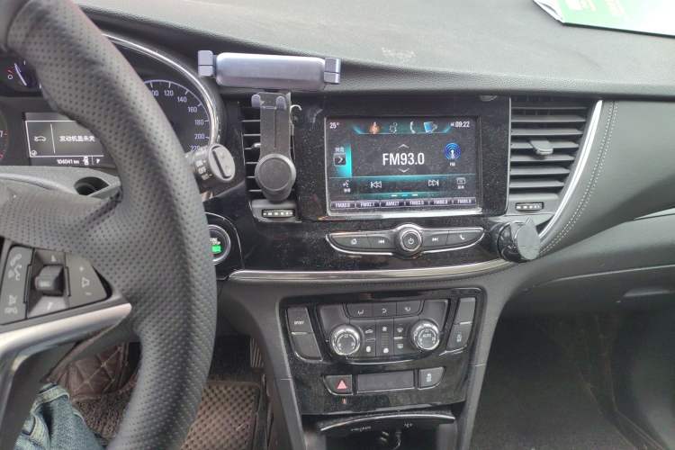 Used Buick Encore 2016 18T Automatic Two-Wheel Drive Urban Elite Model Audio And AC Panel