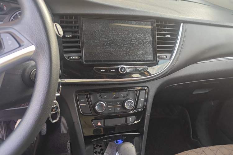 Used Buick Encore 2016 18T Automatic Two-Wheel Drive Urban Leading Edition Audio And AC Panel