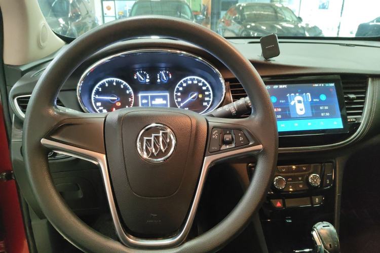 Used Buick Encore 2016 18T Automatic Two-Wheel Drive Urban Fashion Model Center Console
