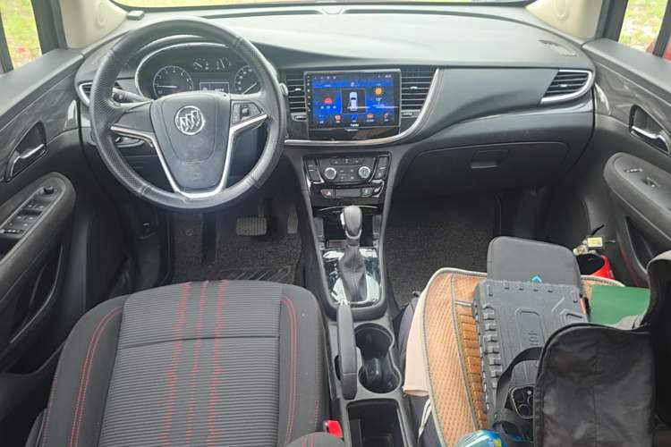 Used Buick Encore 2016 18T Automatic Two-Wheel Drive Urban Fashion Model Center Console