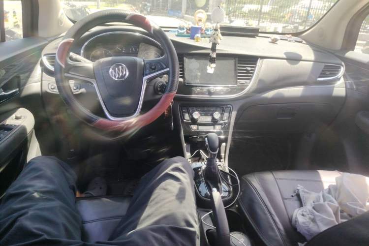 Used Buick Encore 2016 18T Automatic Two-Wheel Drive Urban Leading Edition Center Console