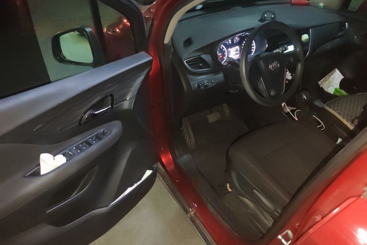 Used Buick Encore 2016 18T Automatic Two-Wheel Drive Urban Leading Edition Driver Seat