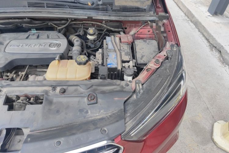 Used Buick Encore 2016 18T Automatic Two-Wheel Drive Urban Leading Edition Engine Bay Left