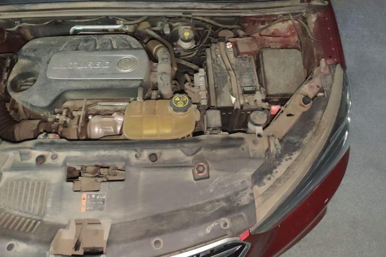 Used Buick Encore 2016 18T Automatic Two-Wheel Drive Urban Leading Edition Engine Bay Left