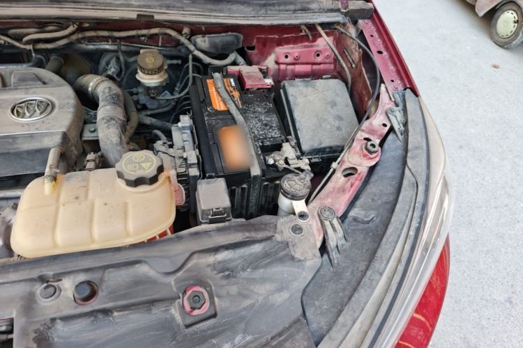 Used Buick Encore 2016 18T Automatic All-Wheel-Drive Flagship Model Engine Bay Left