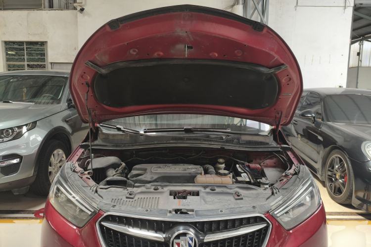 Used Buick Encore 2016 18T Automatic Two-Wheel Drive Urban Fashion Model Engine Bay