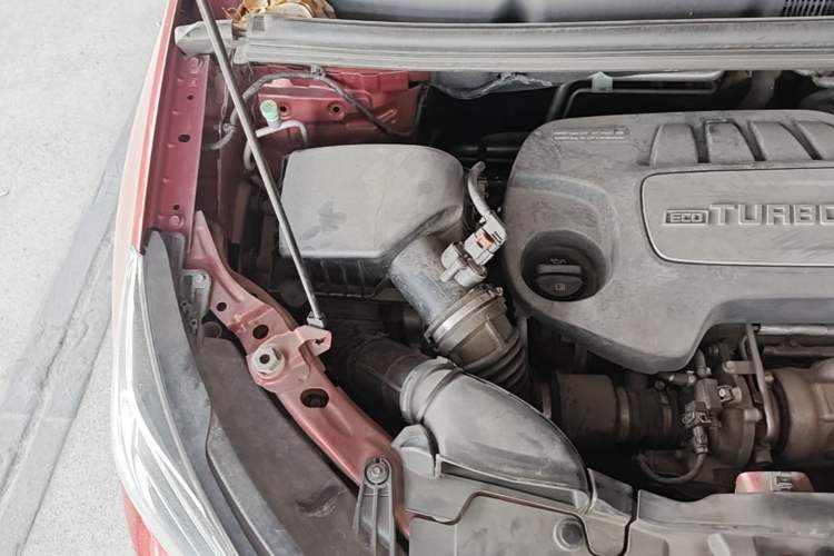 Used Buick Encore 2016 18T Automatic Two-Wheel Drive Urban Leading Edition Engine Bay Right