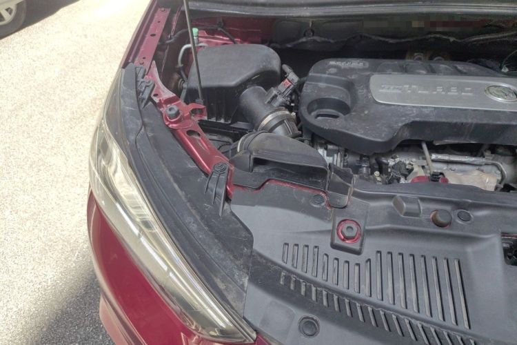 Used Buick Encore 2016 18T Automatic Two-Wheel Drive Urban Elite Model Engine Bay Right