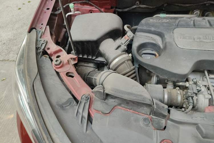 Used Buick Encore 2016 18T Manual Two-Wheel Drive Urban Advanced Model Engine Bay Right