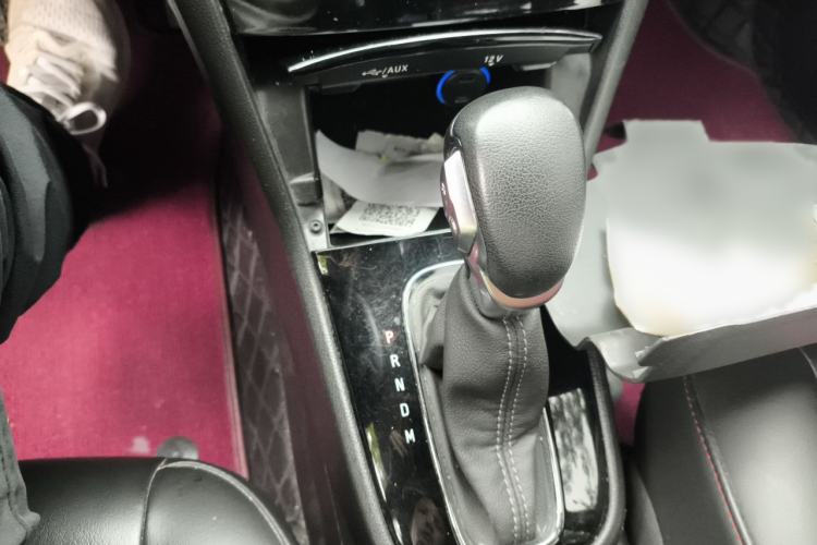 Used Buick Encore 2016 18T Automatic Two-Wheel Drive Urban Elite Model Gear Lever