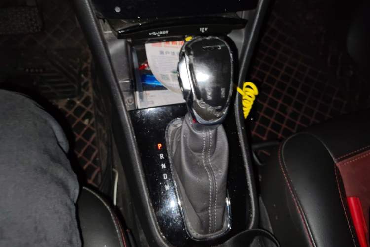 Used Buick Encore 2016 18T Automatic Two-Wheel Drive Urban Elite Model Gear Lever