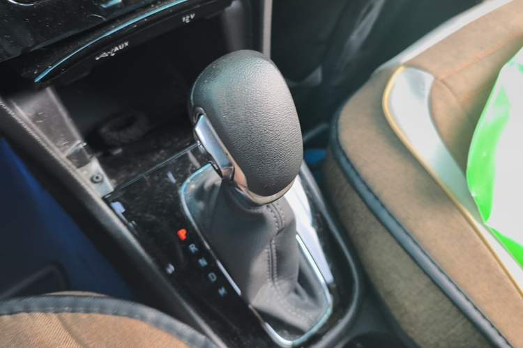 Used Buick Encore 2016 18T Automatic Two-Wheel Drive Urban Leading Edition Gear Lever