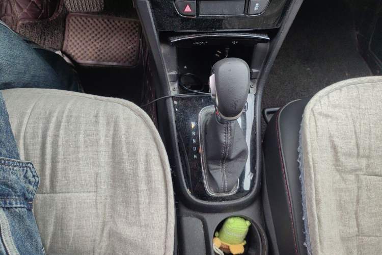 Used Buick Encore 2016 18T Automatic Two-Wheel Drive Urban Elite Model Gear Lever