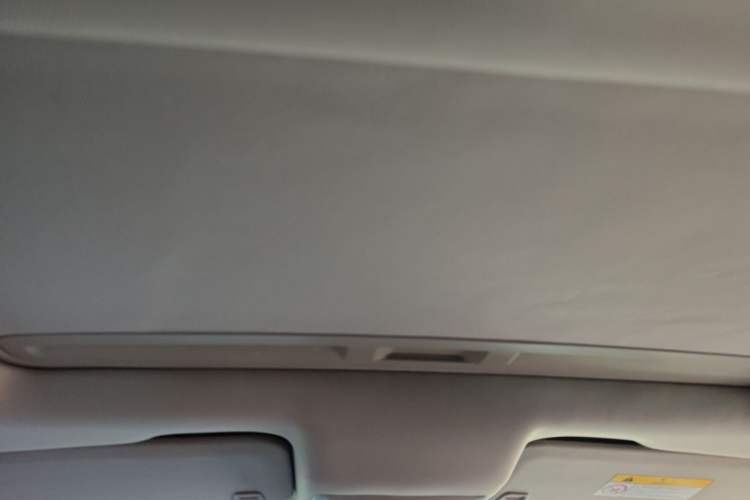 Used Buick Encore 2016 18T Automatic All-Wheel-Drive Flagship Model Headliner