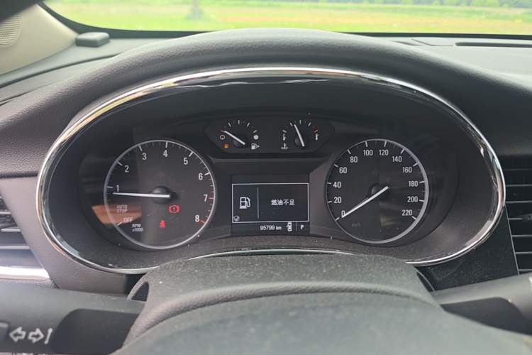 Used Buick Encore 2016 18T Automatic Two-Wheel Drive Urban Fashion Model Instrument Cluster