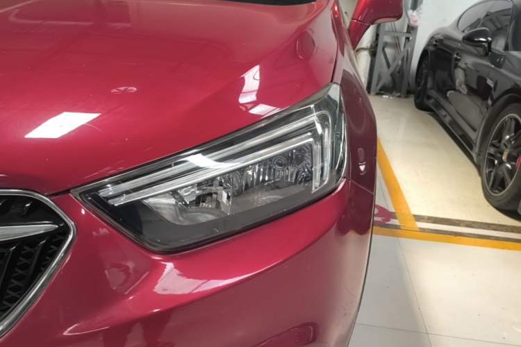 Used Buick Encore 2016 18T Automatic Two-Wheel Drive Urban Fashion Model Left Front Headlight