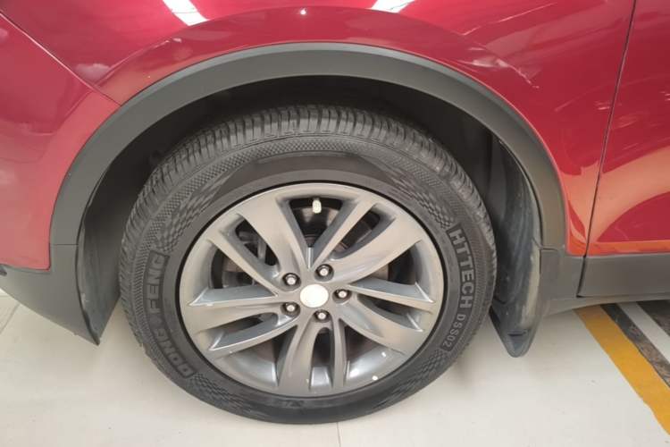 Used Buick Encore 2016 18T Automatic Two-Wheel Drive Urban Fashion Model Left Front Wheel Hub