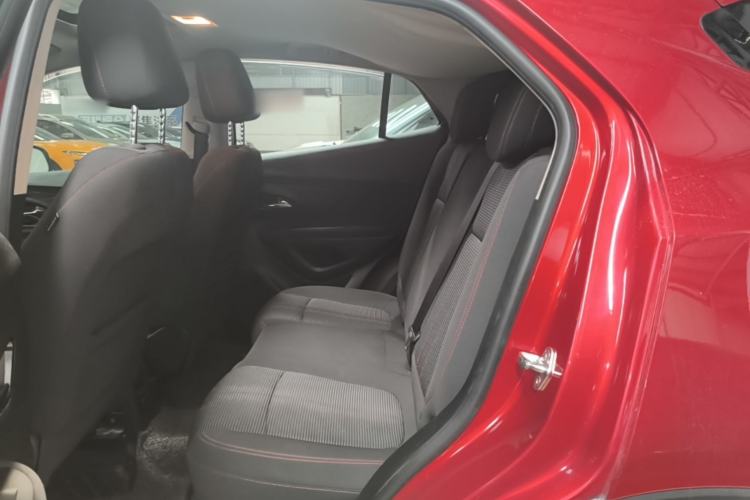 Used Buick Encore 2016 18T Automatic Two-Wheel Drive Urban Fashion Model Left Rear Seat