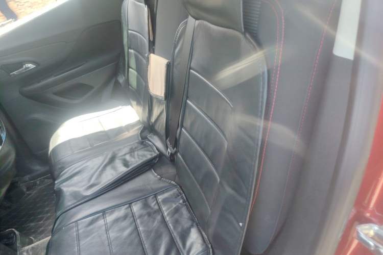 Used Buick Encore 2016 18T Automatic Two-Wheel Drive Urban Leading Edition Left Rear Seat