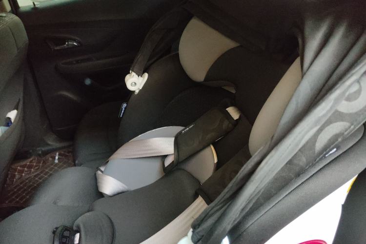 Used Buick Encore 2016 18T Manual Two-Wheel Drive Urban Advanced Model Left Rear Seat