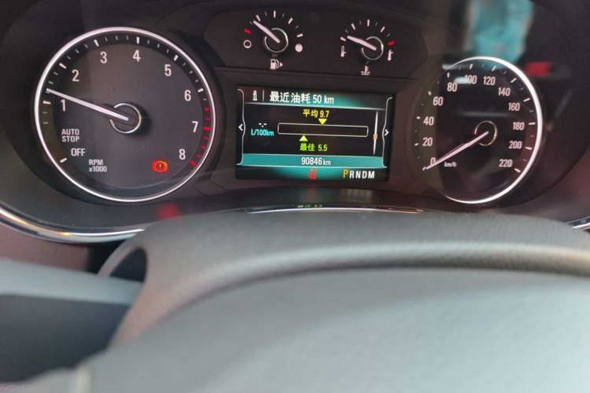 Used Buick Encore 2016 18T Automatic All-Wheel-Drive Flagship Model Odometer Close Up