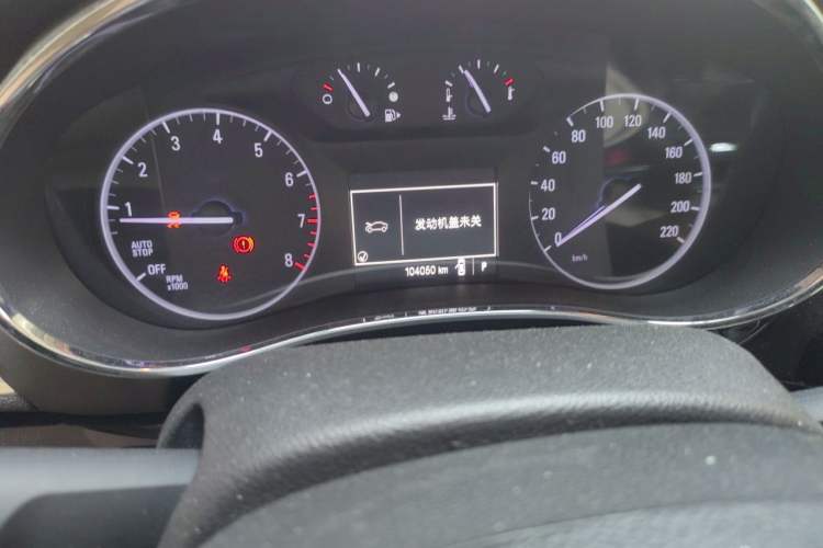 Used Buick Encore 2016 18T Automatic Two-Wheel Drive Urban Elite Model Odometer Close Up