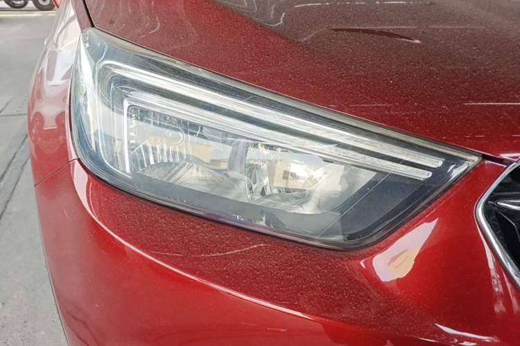 Used Buick Encore 2016 18T Automatic Two-Wheel Drive Urban Leading Edition Right Front Headlight