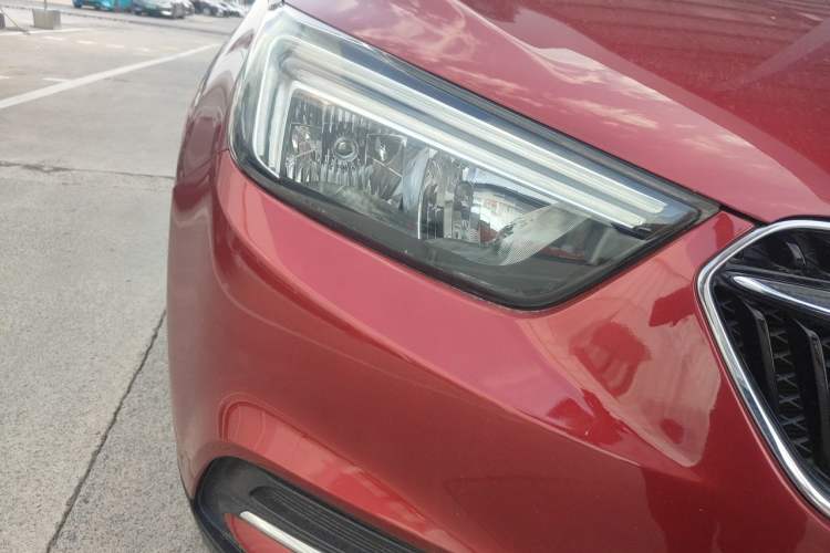 Used Buick Encore 2016 18T Automatic Two-Wheel Drive Urban Leading Edition Right Front Headlight