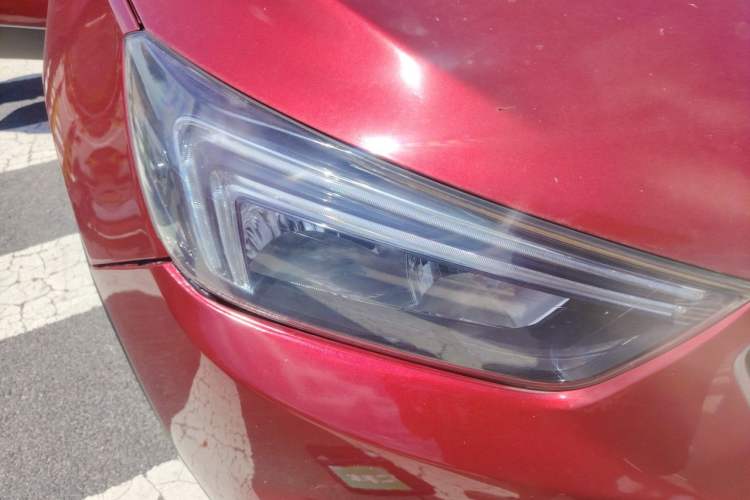 Used Buick Encore 2016 18T Automatic Two-Wheel Drive Urban Leading Edition Right Front Headlight