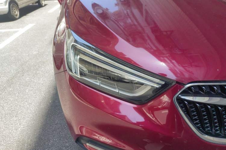 Used Buick Encore 2016 18T Automatic Two-Wheel Drive Urban Elite Model Right Front Headlight