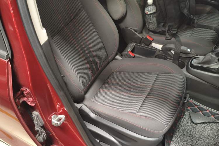 Used Buick Encore 2016 18T Automatic Two-Wheel Drive Urban Fashion Model Right Front Seat